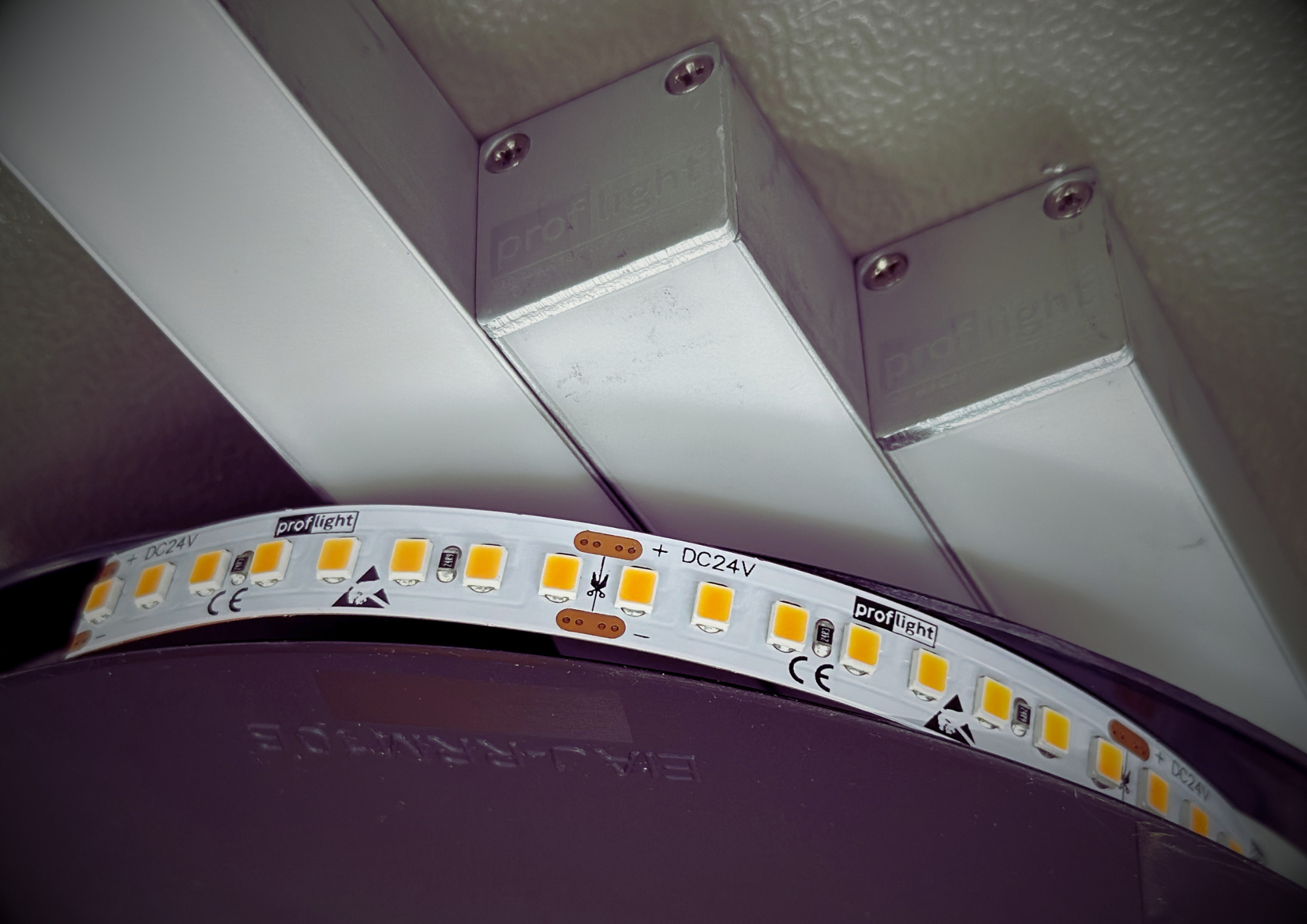 Flexible LED Lichtleisten für individuelle Anwendungen und Montage